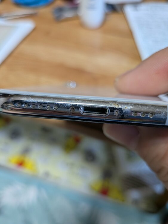 iPhone iPhoneXS 64GB Softbank（スマホ）の商品画像 - 査定依頼日：2026年7月26日 - 最高査定価格：11,000円