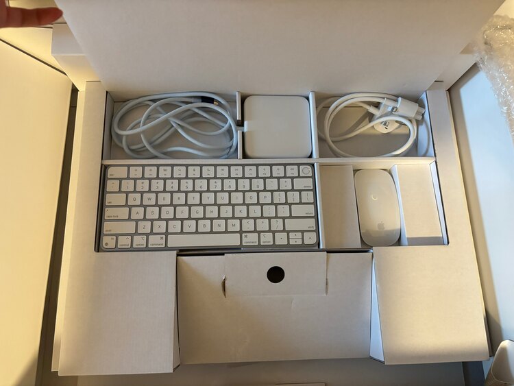 iMac (24-inch, M1, 2021) （PC・タブレット）の商品画像 - 査定依頼日：2025年4月13日 - 最高査定価格：63,000円