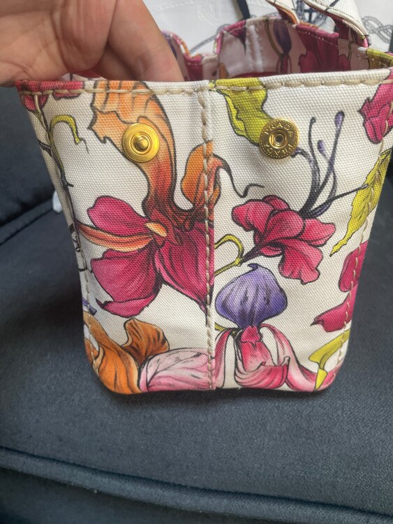 プラダ  （ブランドバッグ）の商品画像 - 査定依頼日：2025年3月27日 - 最高査定価格：60,000円