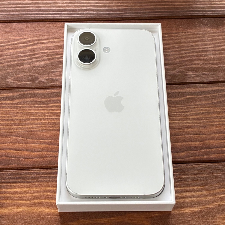 アイホン16 128GB（スマホ）の商品画像 - 査定依頼日：2026年9月25日 - 最高査定価格：80,000円