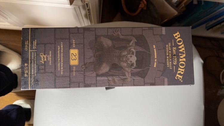 ウイスキー ボウモア （お酒）の商品画像 - 査定依頼日：2026年3月25日 - 最高査定価格：25,000円