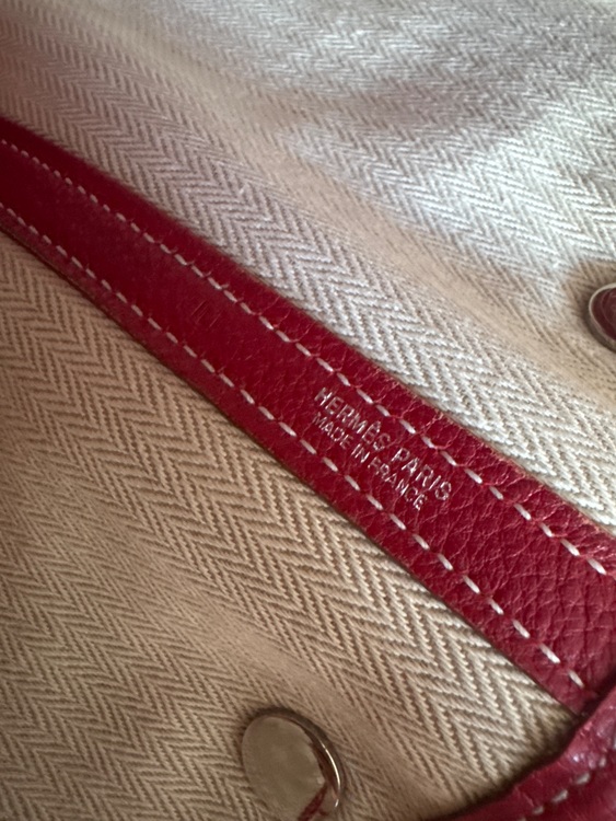 ネゴンダ（ブランドバッグ）の商品画像 - 査定依頼日：2025年10月6日 - 最高査定価格：270,000円