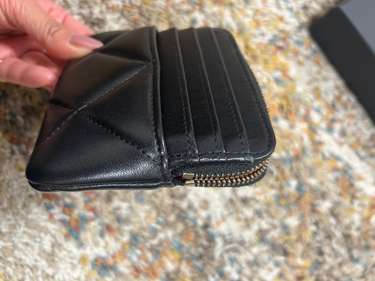 コインパース（ブランド財布・小物）の商品画像 - 査定依頼日：2025年8月28日 - 最高査定価格：30,000円