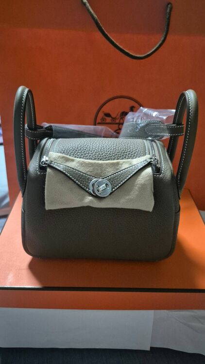 エルメス リンディ （ブランドバッグ）の商品画像 - 査定依頼日：2025年6月16日 - 最高査定価格：1,300,000円