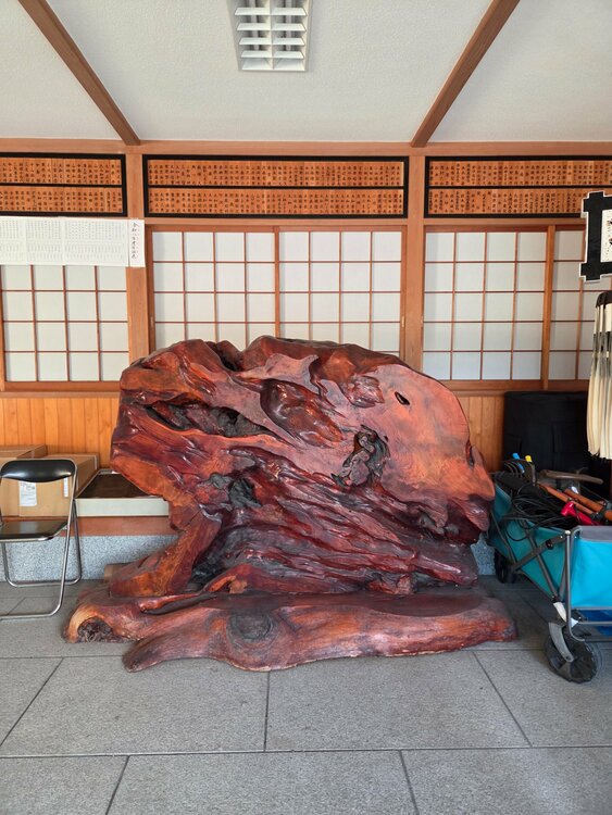 屋久杉の衝立て（美術品・骨董品）の商品画像 - 査定依頼日：2026年9月24日 - 最高査定価格：5,000円