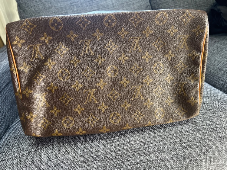 ルイヴィトン スピーディー （ブランドバッグ）の商品画像 - 査定依頼日：2025年11月29日 - 最高査定価格：25,000円