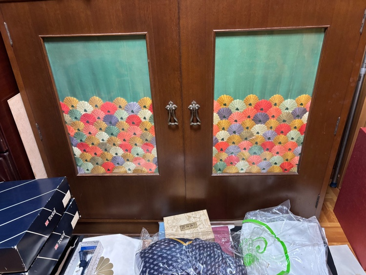 食器棚　タンス等（家具・寝具）の商品画像 - 査定依頼日：2026年5月13日 - 最高査定価格：10,000円