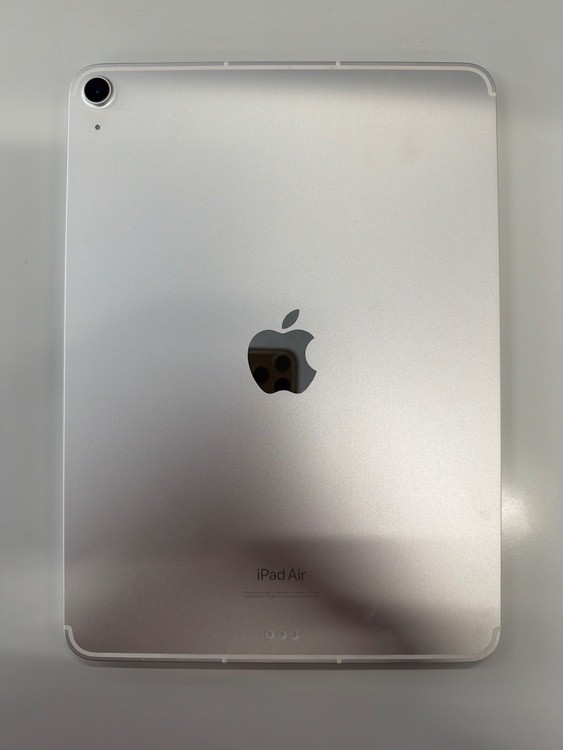 iPad Air第5世代（PC・タブレット）の商品画像 - 査定依頼日：2025年11月18日 - 最高査定価格：20,000円