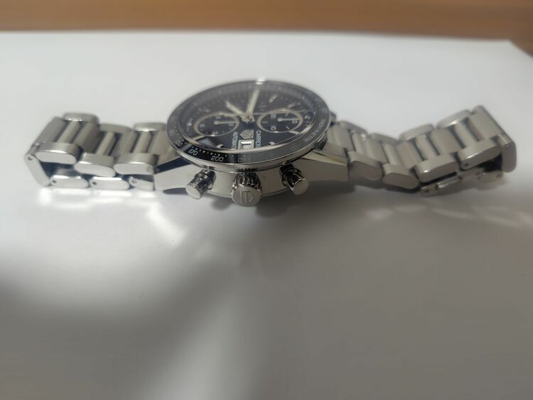 TAG HEUER クロノグラフ キャリバー16 ブラック（高級時計）の商品画像 - 査定依頼日：2025年10月31日 - 最高査定価格：210,000円