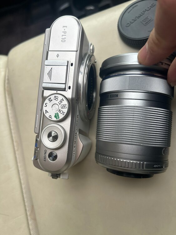 E-PL10（カメラ）の商品画像 - 査定依頼日：2025年3月15日 - 最高査定価格：54,000円