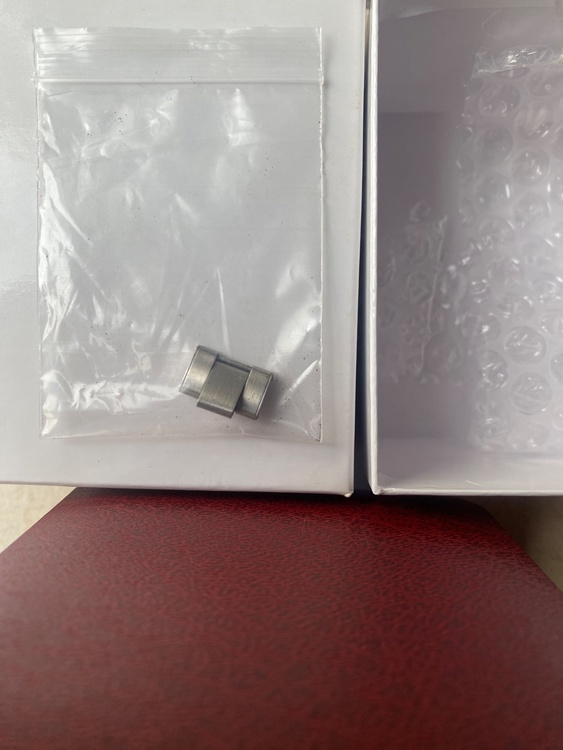 ロレックス パーペチュアルデイト 1500（高級時計）の商品画像 - 査定依頼日：2026年4月6日 - 最高査定価格：350,000円