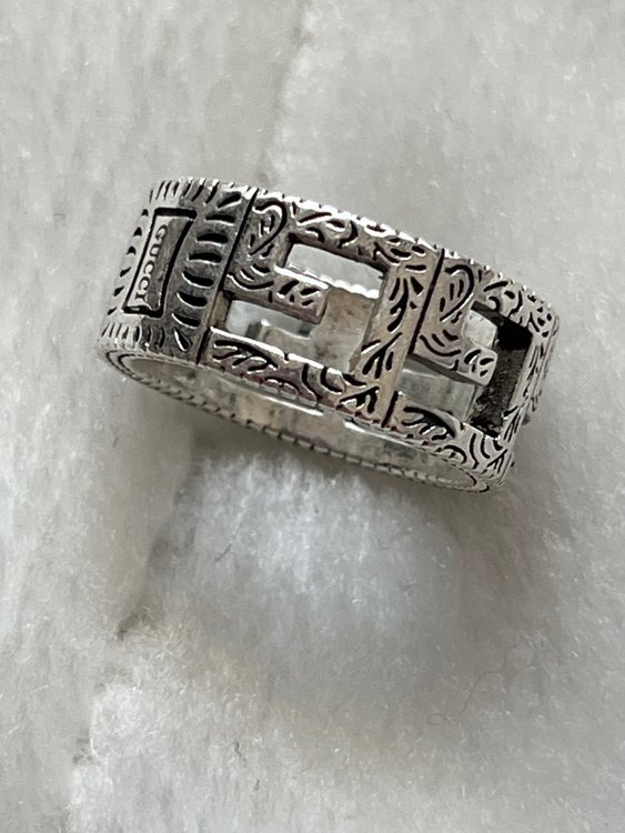 GUCCIスクエアGリングシルバー（金・貴金属）の商品画像 - 査定依頼日：2023年6月4日 - 最高査定価格：35,000円