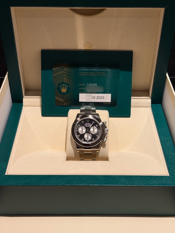 ロレックス デイトナ 12650（高級時計）の商品画像 - 査定依頼日：2025年10月3日 - 最高査定価格：8,200,000円