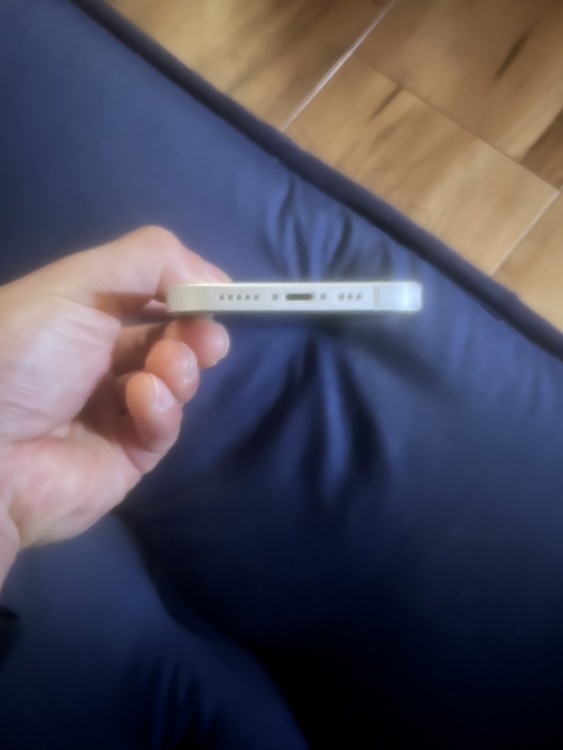 iPhone12（スマホ）の商品画像 - 査定依頼日：2026年3月2日 - 最高査定価格：20,000円