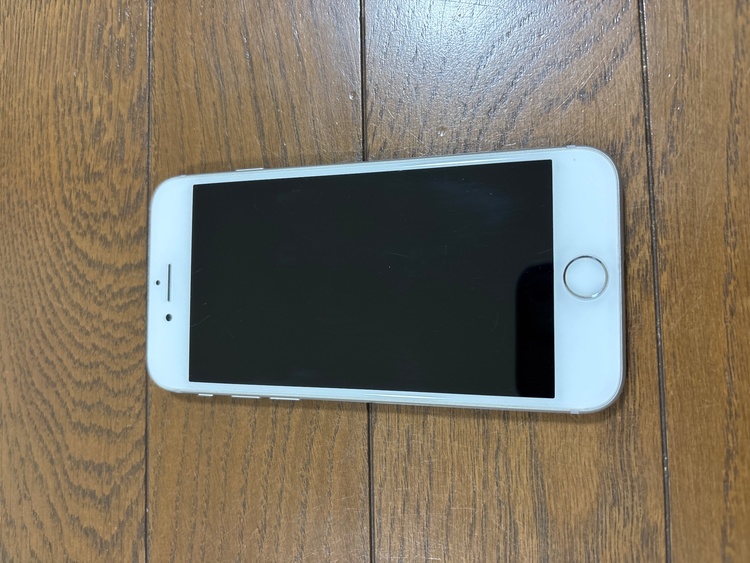 iPhone iPhone8 64GB SIMフリー（スマホ）の商品画像 - 査定依頼日：2026年10月1日 - 最高査定価格：3,500円