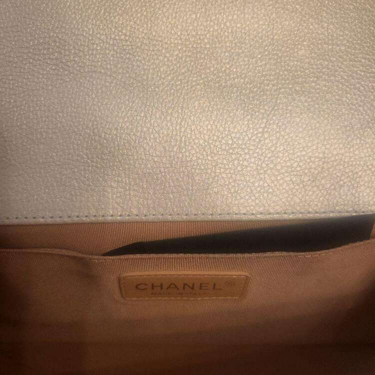 CHANEL シャネルキャビアスキン ボーイシャネル ショルダーバッグ（ブランドバッグ）の商品画像 - 査定依頼日：2025年4月1日 - 最高査定価格：300,000円