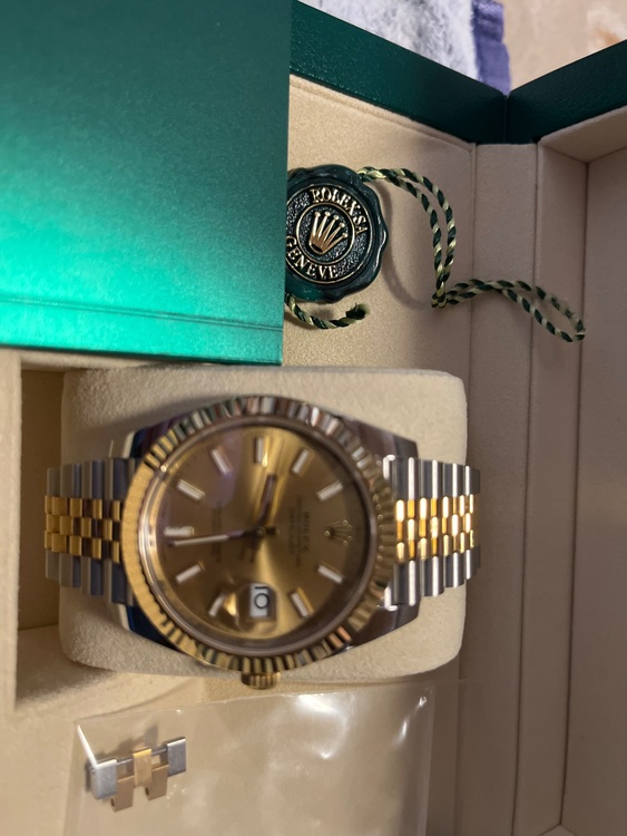 ロレックス デイトジャスト 12633（高級時計）の商品画像 - 査定依頼日：2025年10月1日 - 最高査定価格：2,230,000円