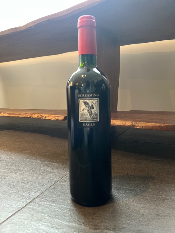 ワイン スクリーミングイーグル （お酒）の商品画像 - 査定依頼日：2026年3月31日 - 最高査定価格：325,000円