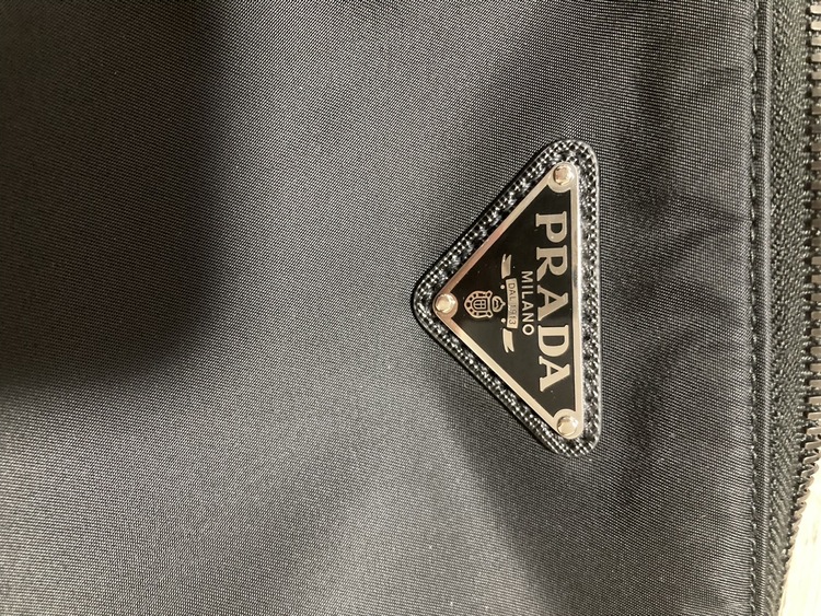 リナイロン　ショルダーバッグ（ブランドバッグ）の商品画像 - 査定依頼日：2025年12月28日 - 最高査定価格：100,000円