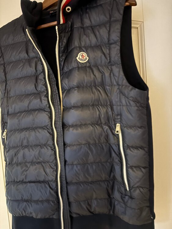 ダウン、ダウンベスト（古着・ファッション）の商品画像 - 査定依頼日：2025年2月2日 - 最高査定価格：25,000円