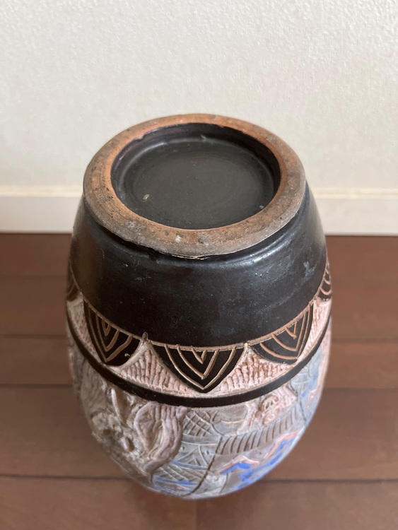 壺（美術品・骨董品）の商品画像 - 査定依頼日：2025年10月6日 - 最高査定価格：1,000円