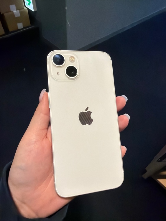 iPhone 13 256GB Softbank（スマホ）の商品画像 - 査定依頼日：2026年1月27日 - 最高査定価格：36,000円