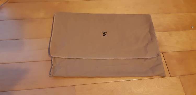 ドルーオ（ブランドバッグ）の商品画像 - 査定依頼日：2022年9月8日 - 最高査定価格：35,000円