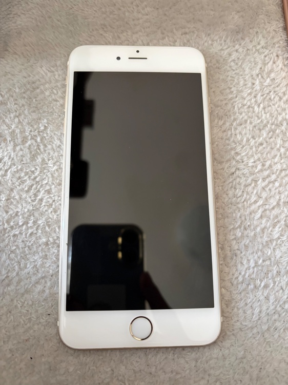 iPhone6 Plus 64GB au（スマホ）の商品画像 - 査定依頼日：2026年3月29日 - 最高査定価格：1,000円