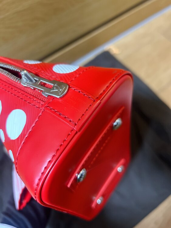 Yayoi Kusama アルマBB（ブランドバッグ）の商品画像 - 査定依頼日：2025年5月8日 - 最高査定価格：200,000円