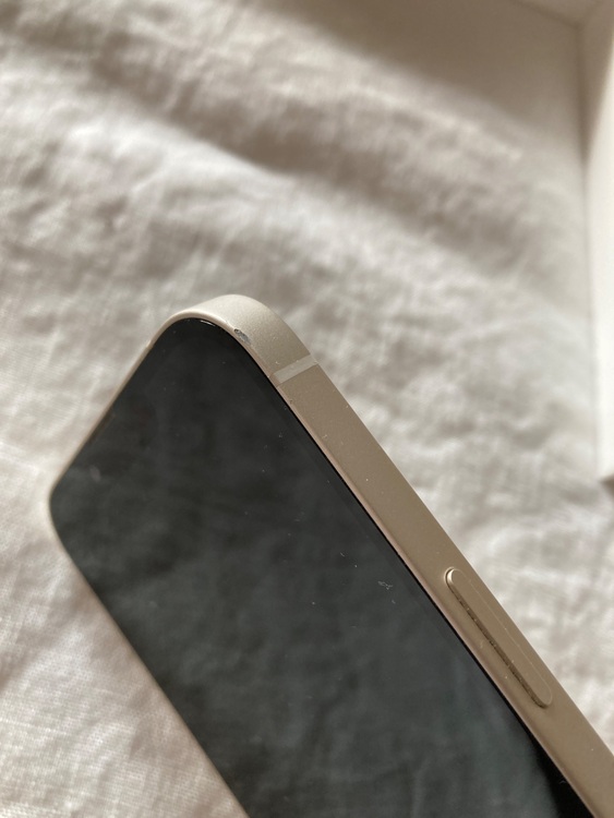 iPhone13 128GB MLND3J/A starlight（スマホ）の商品画像 - 査定依頼日：2025年11月20日 - 最高査定価格：43,000円