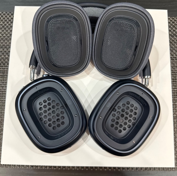 AirPodsMax（オーディオ・スピーカー）の商品画像 - 査定依頼日：2026年3月4日 - 最高査定価格：34,000円