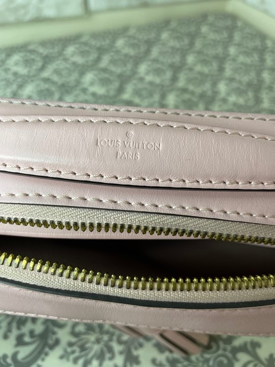 アズール　サントンジュ（ブランドバッグ）の商品画像 - 査定依頼日：2022年9月17日 - 最高査定価格：140,000円