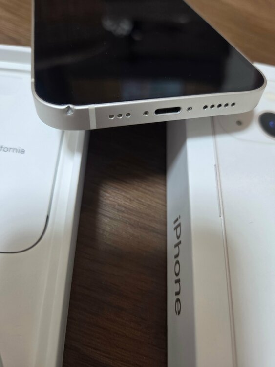 iPhone iPhone 13 128GB SIMフリー（スマホ）の商品画像 - 査定依頼日：2026年5月25日 - 最高査定価格：34,000円