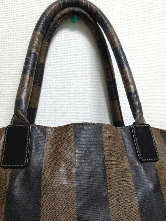 バック（ブランドバッグ）の商品画像 - 査定依頼日：2025年1月26日 - 最高査定価格：3,000円