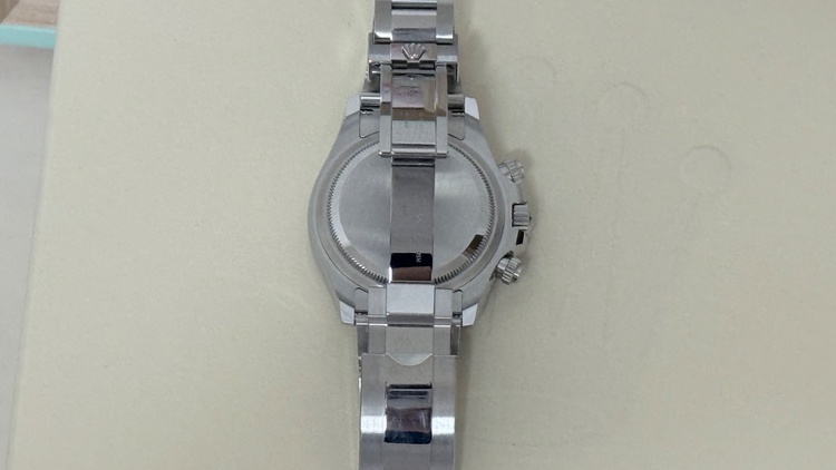 126500LN（高級時計）の商品画像 - 査定依頼日：2026年4月14日 - 最高査定価格：5,850,000円