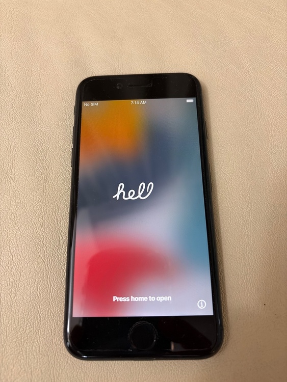 iPhone8 256GB Softbank（スマホ）の商品画像 - 査定依頼日：2026年5月9日 - 最高査定価格：8,000円