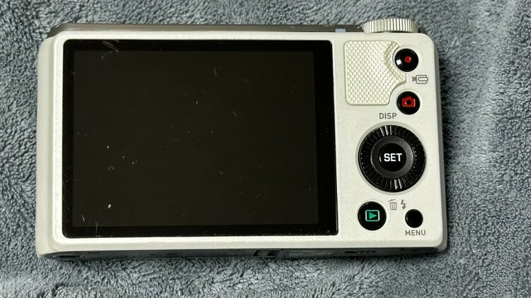 EXZ800（カメラ）の商品画像 - 査定依頼日：2026年2月20日 - 最高査定価格：3,000円