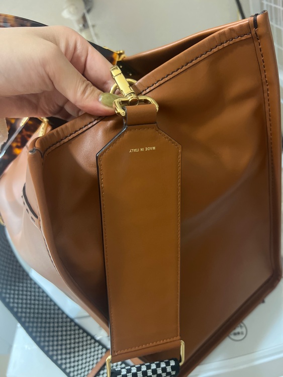 フェンディ  （ブランドバッグ）の商品画像 - 査定依頼日：2025年11月10日 - 最高査定価格：180,000円