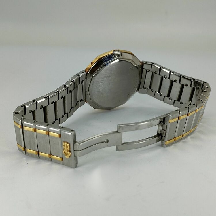 その他 その他 CORUM　9981021 V05（高級時計）の商品画像 - 査定依頼日：2025年12月1日 - 最高査定価格：80,000円