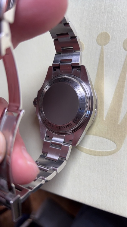 ロレックス シードゥエラー 11666（高級時計）の商品画像 - 査定依頼日：2026年3月1日 - 最高査定価格：1,360,000円