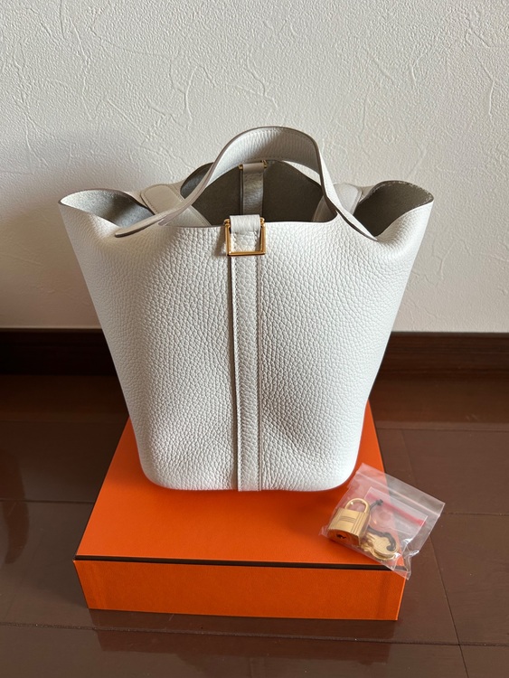 18（ブランドバッグ）の商品画像 - 査定依頼日：2025年6月12日 - 最高査定価格：570,000円