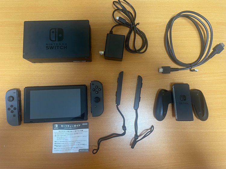 NINTENDO Switch（ゲーム機本体・ゲームソフト）の商品画像 - 査定依頼日：2023年5月1日 - 最高査定価格：15,000円