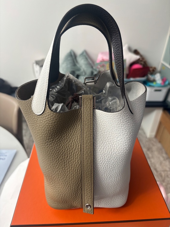 ピコタン　カザック（ブランドバッグ）の商品画像 - 査定依頼日：2026年1月19日 - 最高査定価格：500,000円