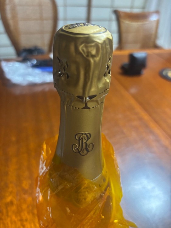 シャンパン ルイ・ロデレール （お酒）の商品画像 - 査定依頼日：2025年10月18日 - 最高査定価格：31,000円