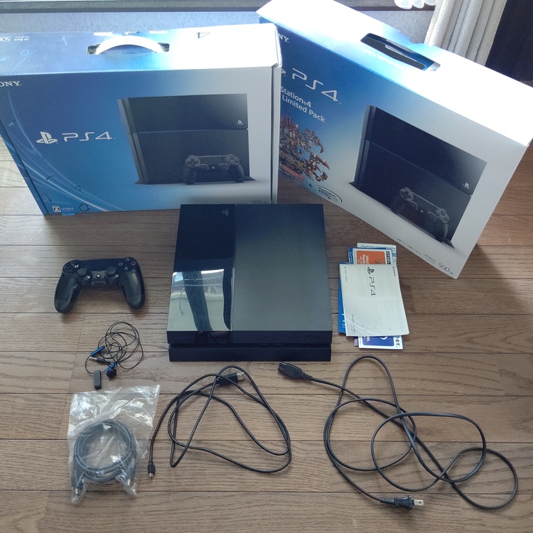 プレイステーション4本体 First Limited Pack(HDD 500G（ゲーム機本体・ゲームソフト）の商品画像 - 査定依頼日：2021年7月31日 - 最高査定価格：7,000円