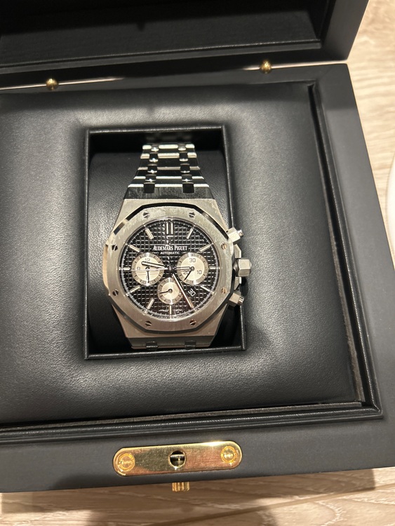 オーデマピゲ ロイヤルオーク （高級時計）の商品画像 - 査定依頼日：2025年8月28日 - 最高査定価格：5,600,000円
