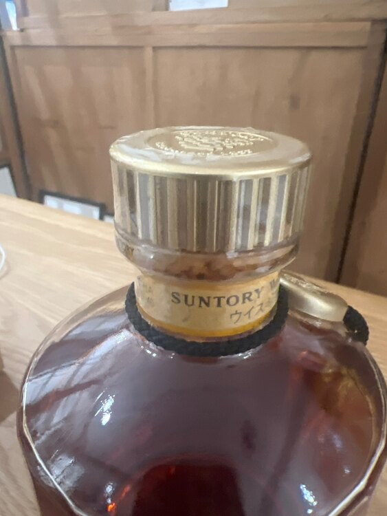 ウイスキー サントリー響 （お酒）の商品画像 - 査定依頼日：2025年3月24日 - 最高査定価格：30,000円