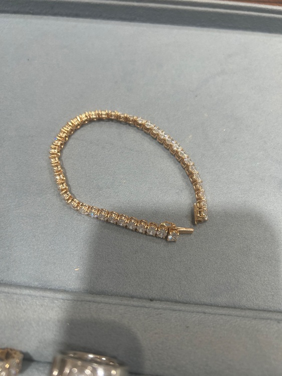 写真で添付します（宝石）の商品画像 - 査定依頼日：2025年10月28日 - 最高査定価格：1,500,000円