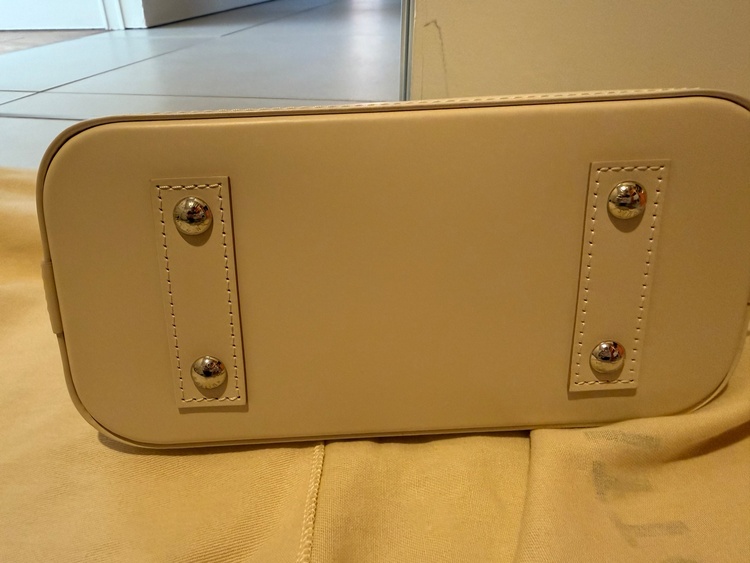 アルマ（ブランドバッグ）の商品画像 - 査定依頼日：2026年1月15日 - 最高査定価格：200,000円