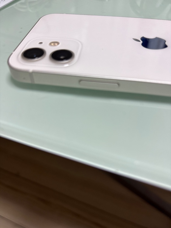 iPhone 12 64GB（スマホ）の商品画像 - 査定依頼日：2026年10月12日 - 最高査定価格：16,000円